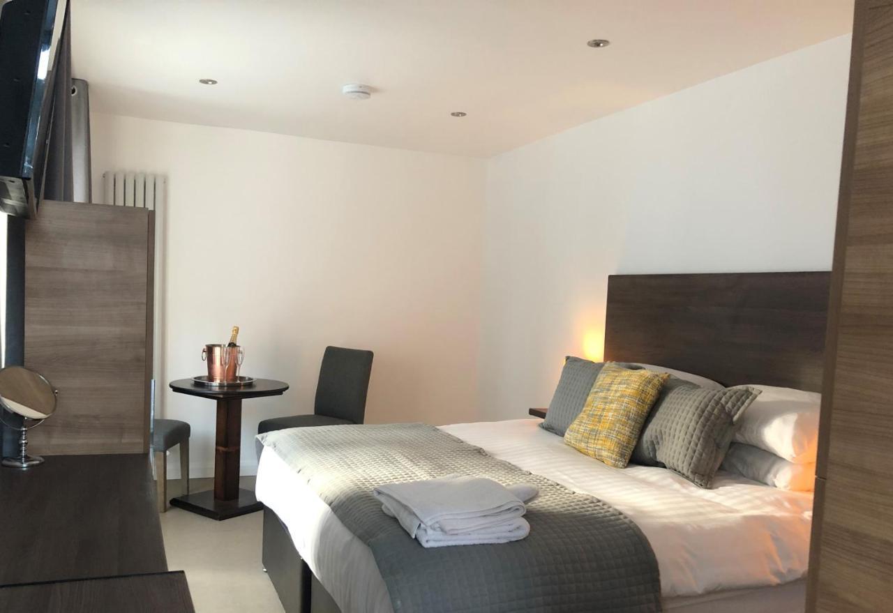 The Bell Guesthouse Питерли Экстерьер фото
