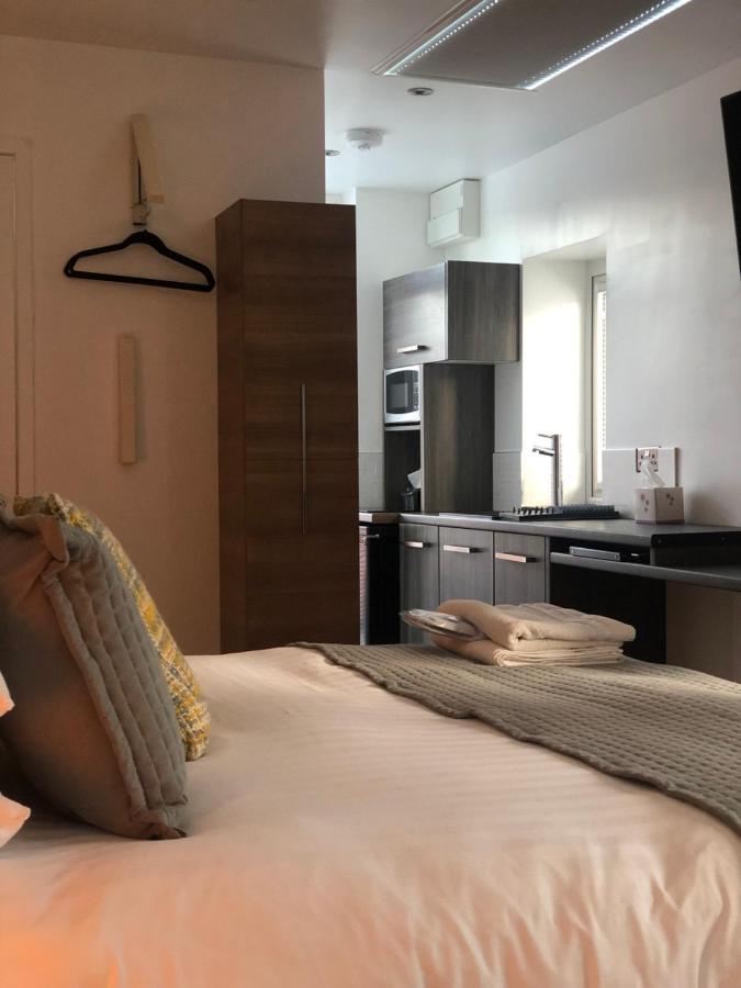The Bell Guesthouse Питерли Экстерьер фото