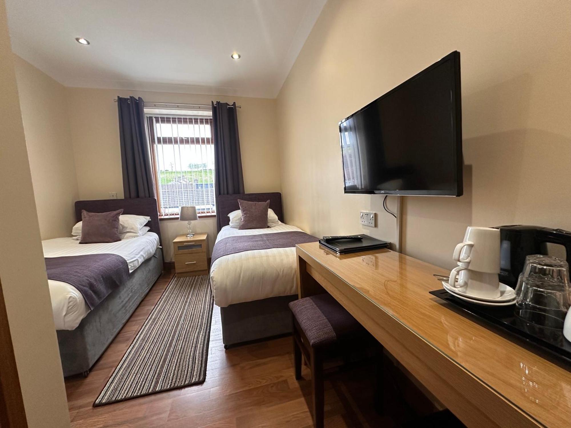 The Bell Guesthouse Питерли Экстерьер фото
