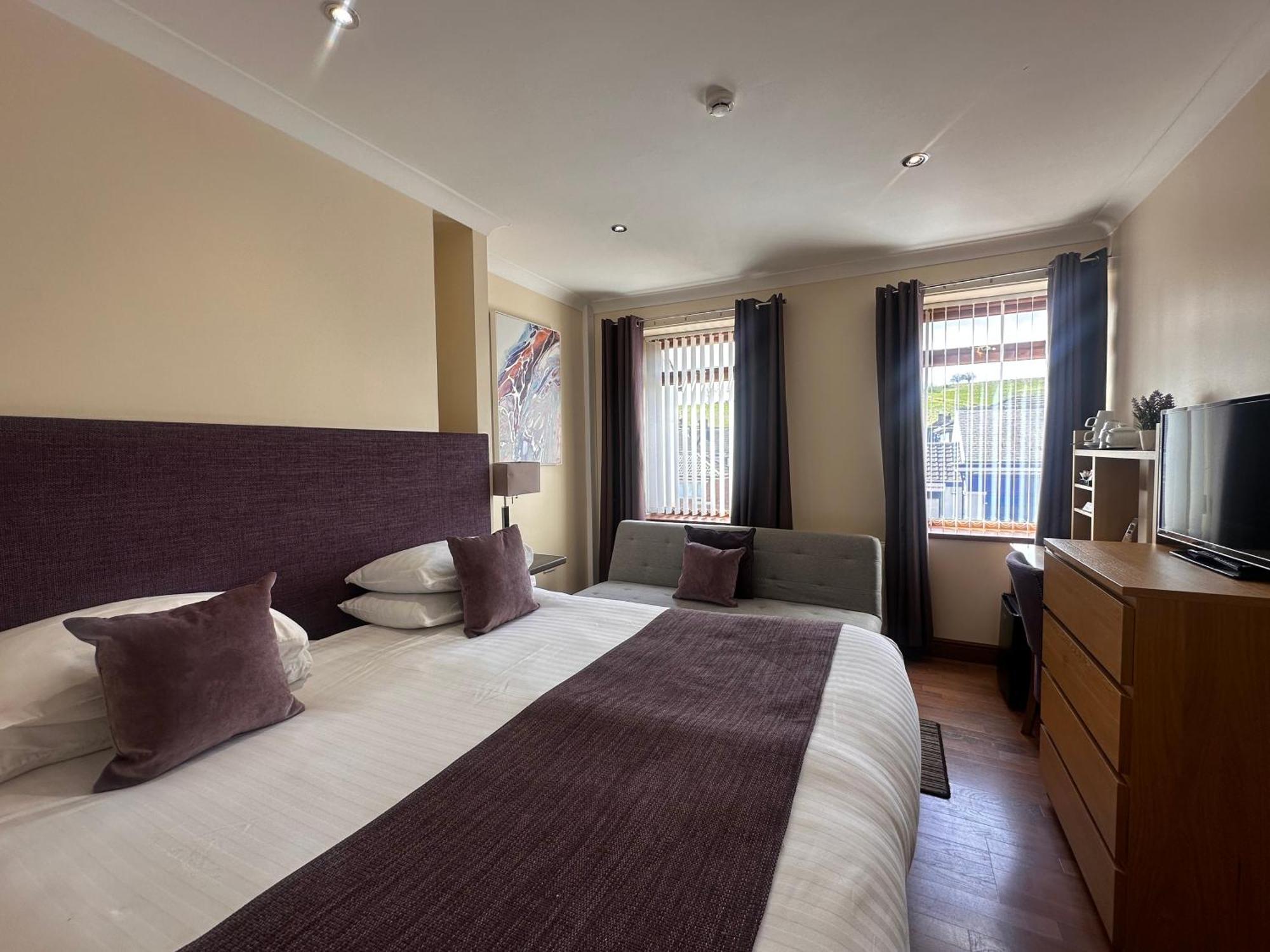 The Bell Guesthouse Питерли Экстерьер фото