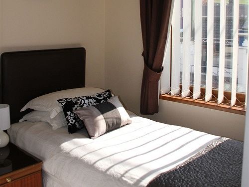 The Bell Guesthouse Питерли Экстерьер фото
